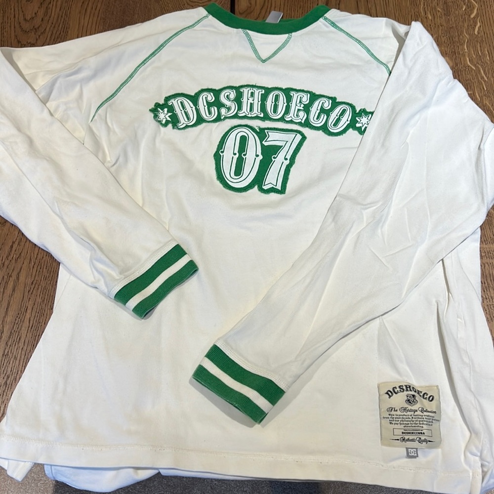 Dc vintage long sleeve tee